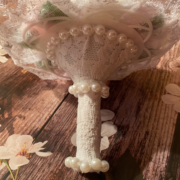 Girls fake bouquet for communion - Picture 4 of 7